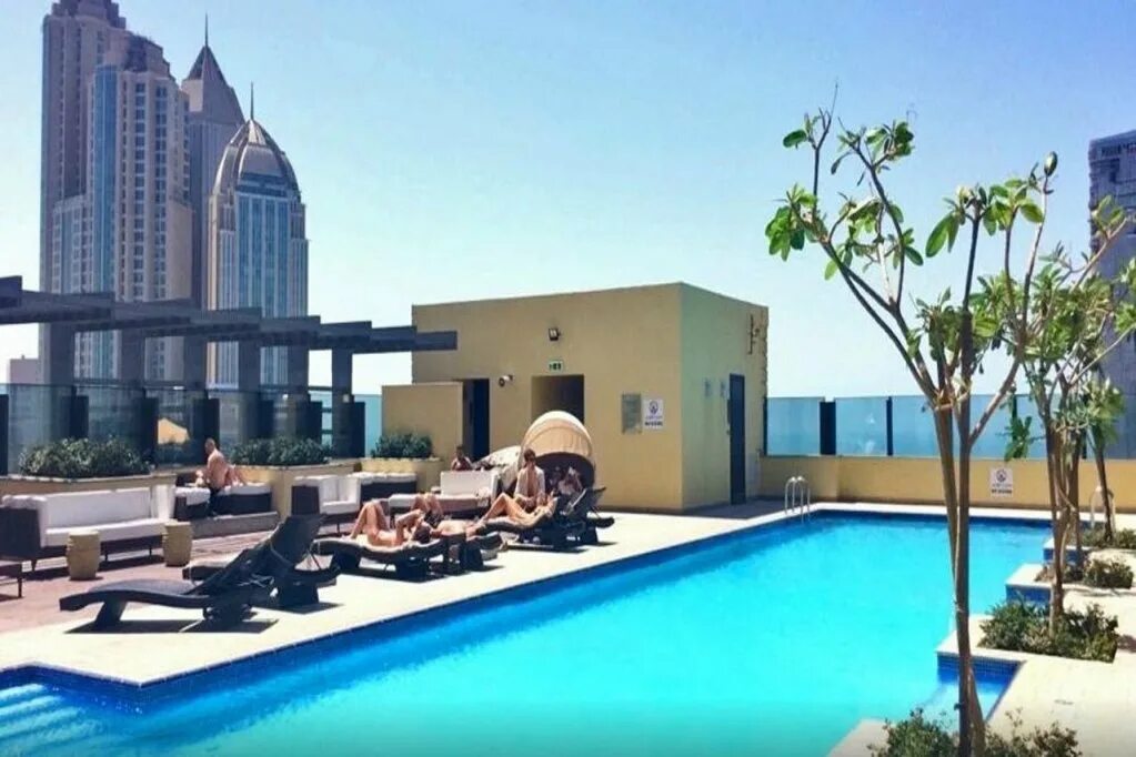 Corniche hotel abu dhabi 5. Southern Sun Abu Dhabi Hotel. Crowne Plaza Abu Dhabi бассейн. Рамада Абу Даби Корниш. Corniche Hotel Abu Dhabi 5 Абу Даби.