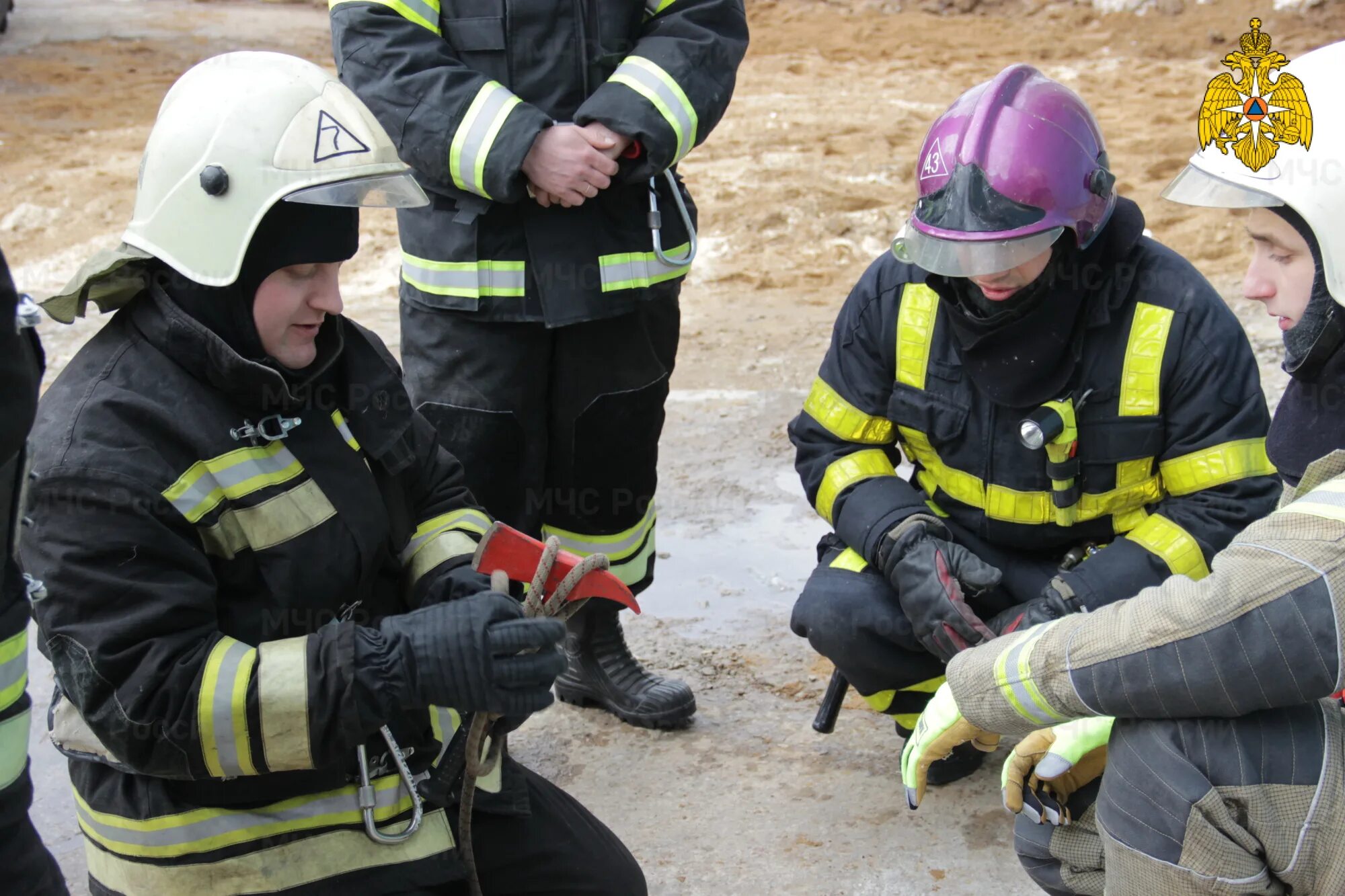 Псч 12 калуга. Мчс калуга вакансии. Блеснов владислав алексеевич. Мчс россии по калужской области. Мсч росси по калужкой области.