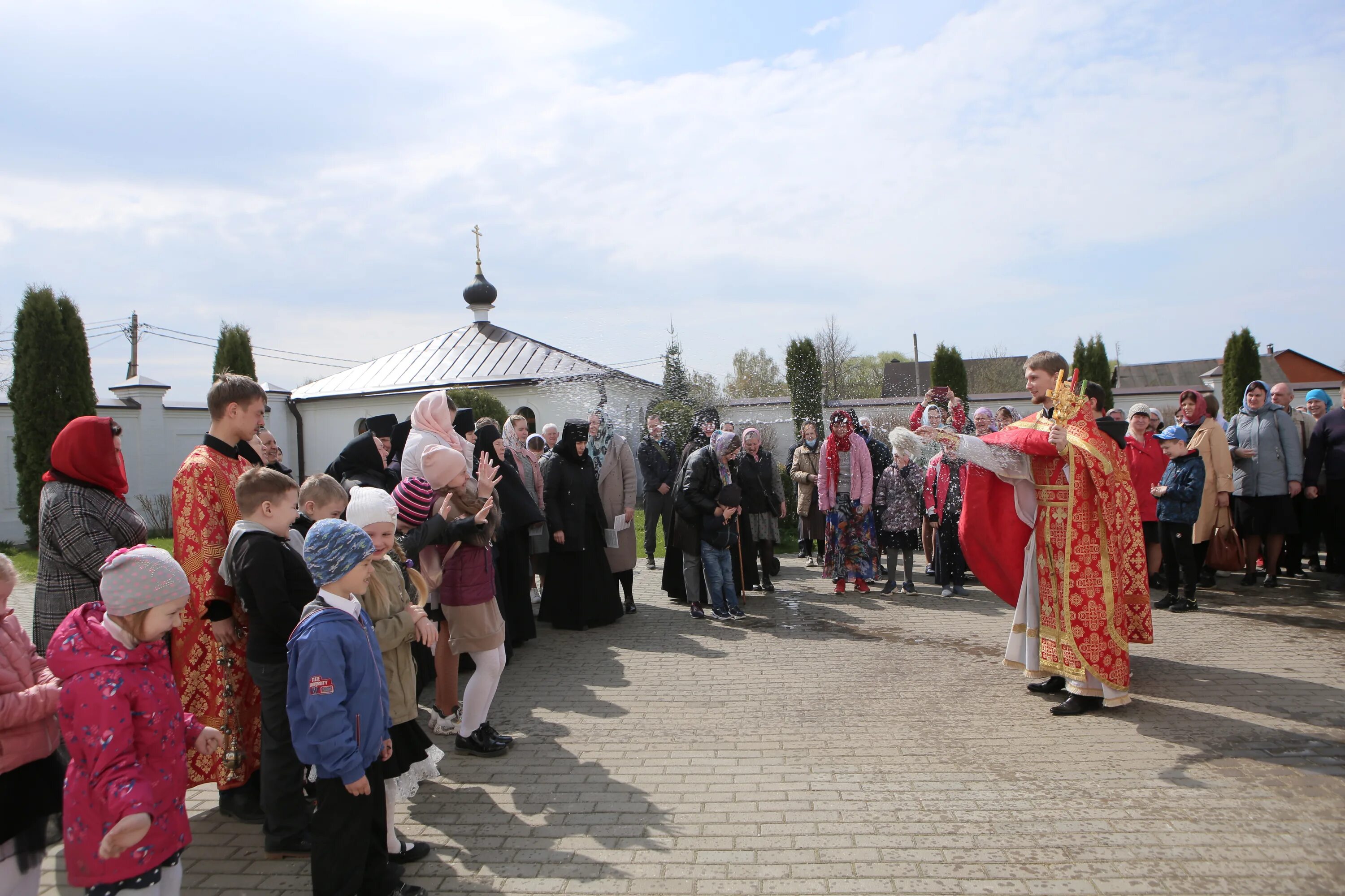 праздник жен мироносиц 2024