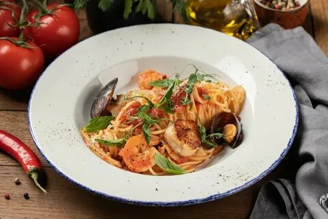 Морепродукты в томатном соусе
