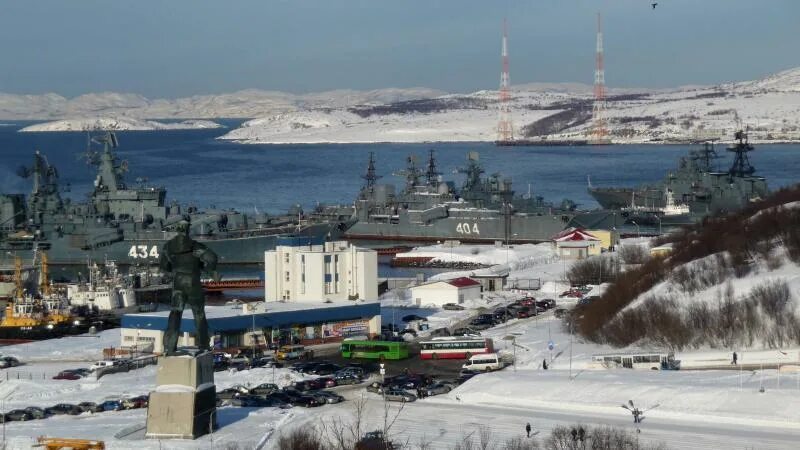 Полярный город зимой. Полярный город в Мурманской области. Зато Североморск Мурманской области. Североморск военный городок. Поселок Полярный Мурманская область.