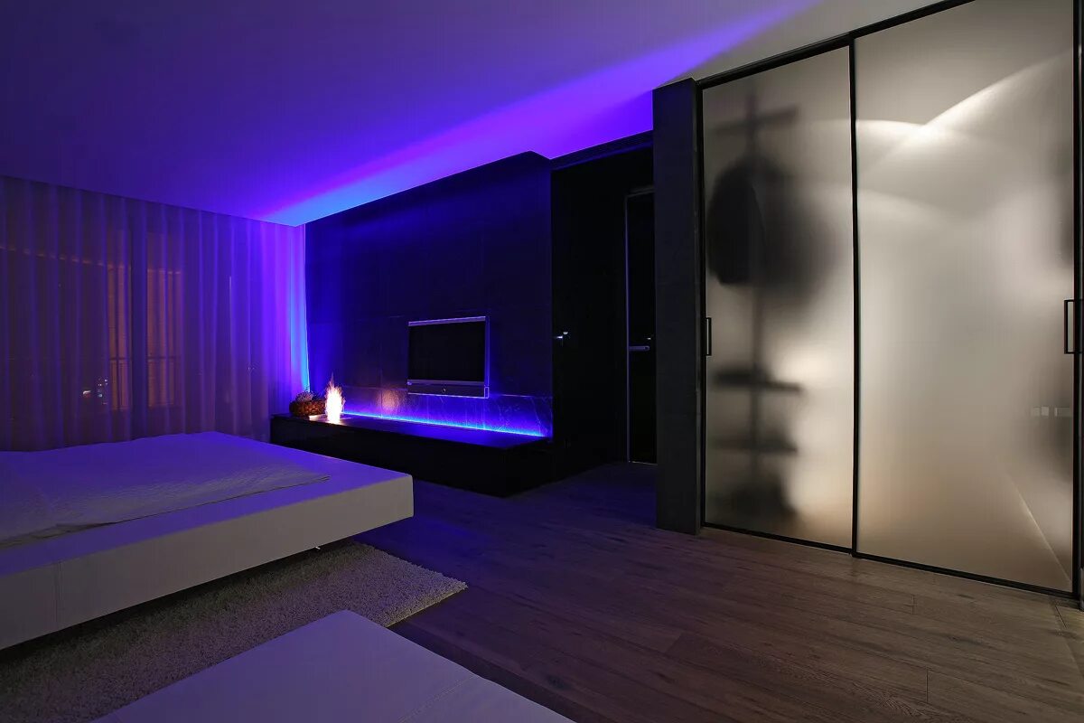Диодное освещение. Комната с подсветкой. Светодиодная лента в интерьере. Неоновая подсветка в интерьере. Неоновая подсветка для комнаты.