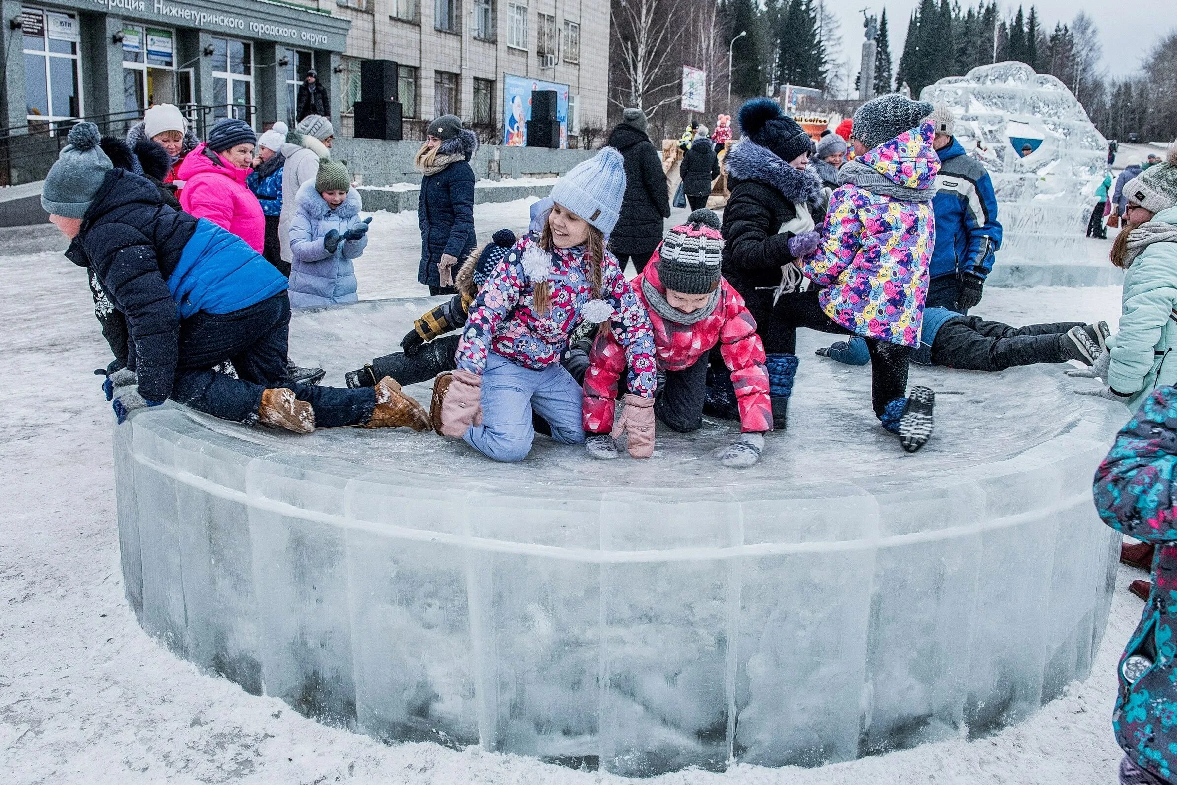 Подслушано нижняя тура. Ледовый городок тарелка. Нижняя тура подслушано последние новости. Нижняя тура подслушано последние новости. Подслушано верхняя тура сегодня.