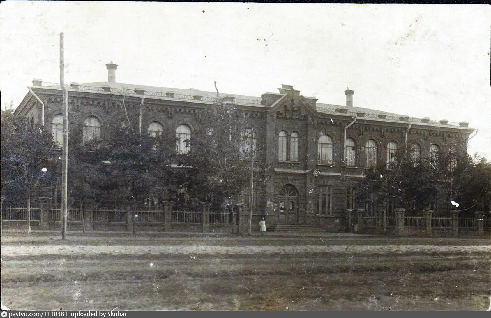 Ставропольский госпиталь. Первый военный госпиталь Ставрополь. Ставропольский военный госпиталь в 1844 году. Госпиталь г Ставрополь военный. Военный госпиталь здание.