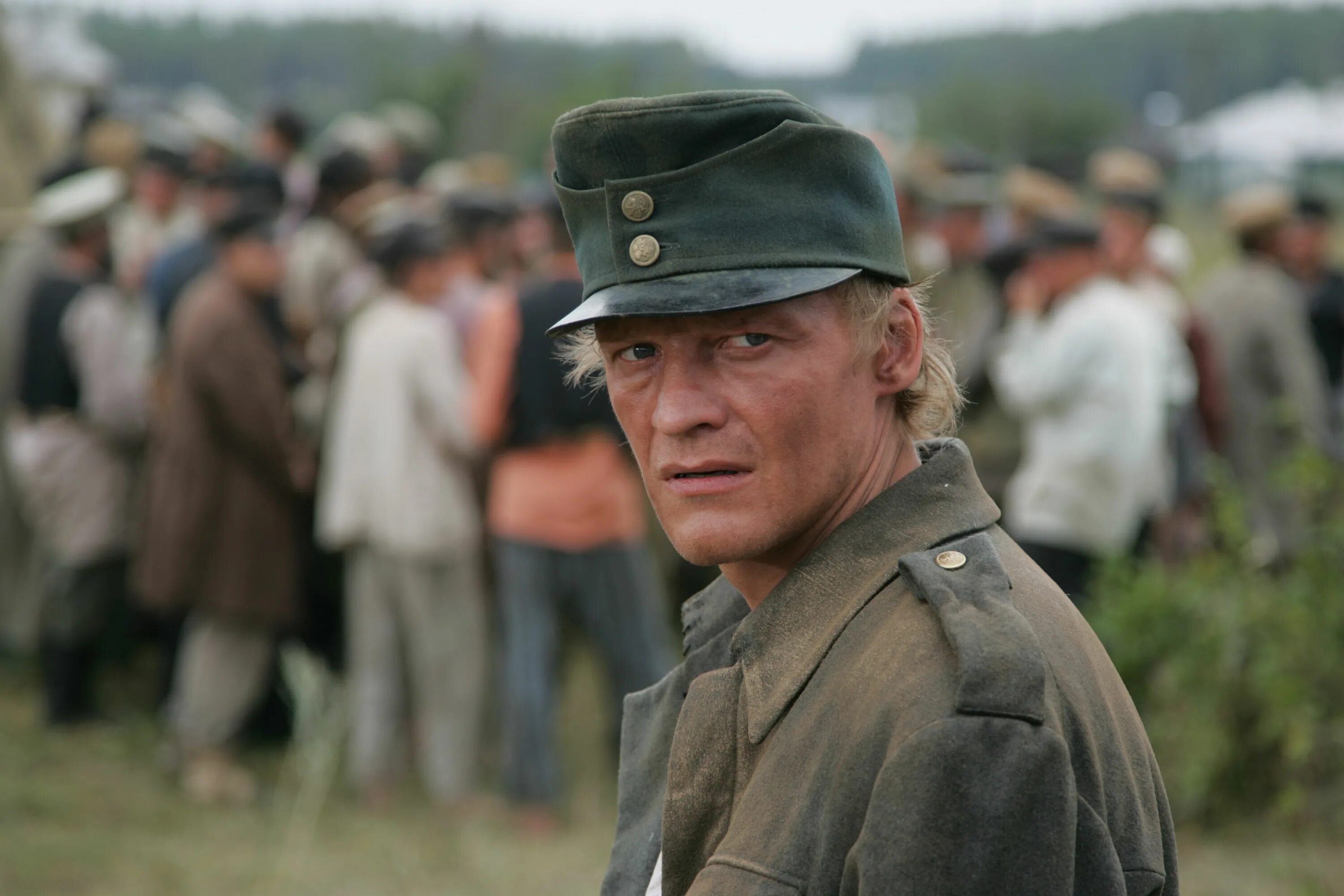 Третья лишняя подруга. Одну третю. Дробь 1/3. Доли целого. Одна четвертая часть.