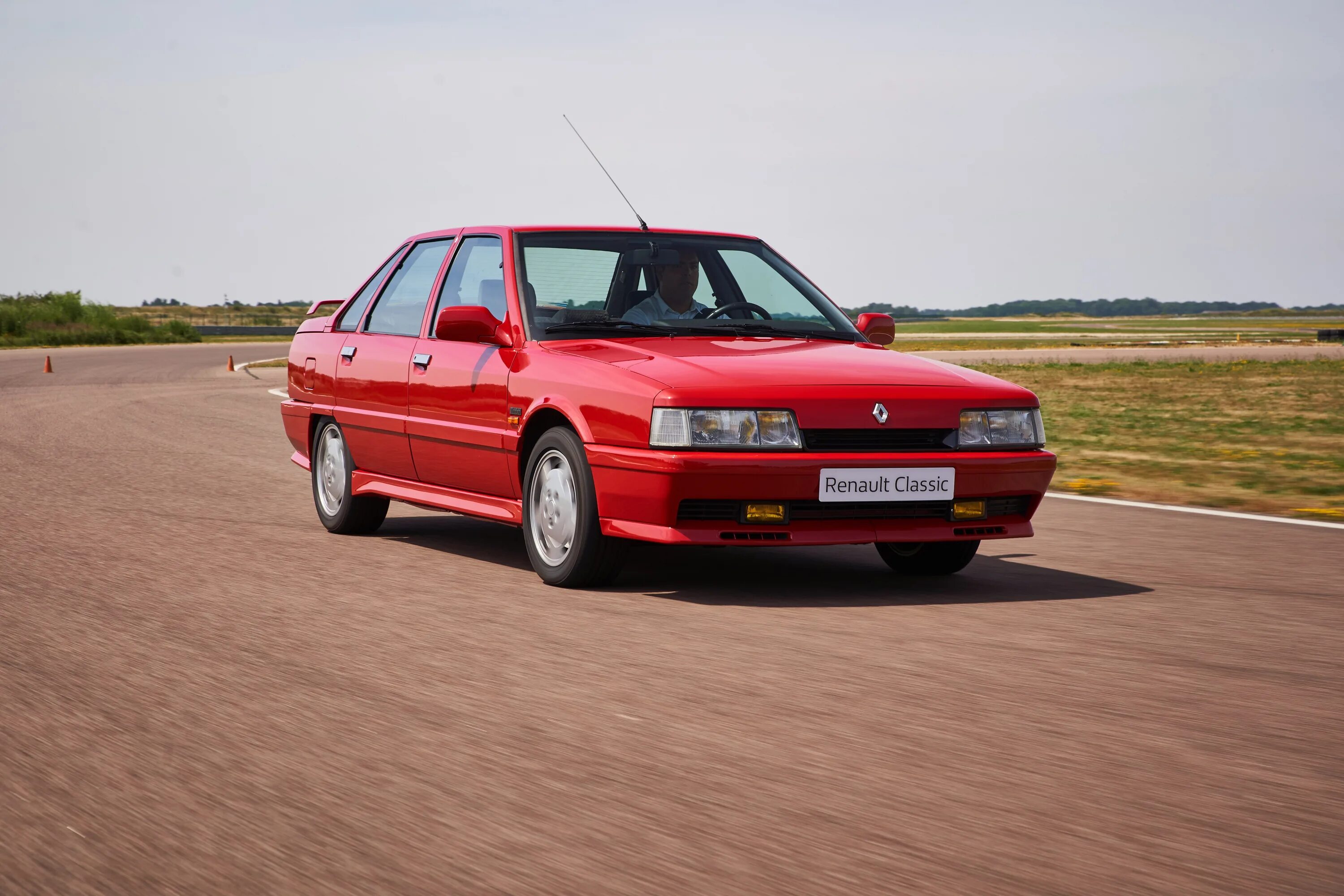 Рено 21 год. Renault 21. Рено 21 турбо. Рено 21 турбо кватро. Renault 21 1986.