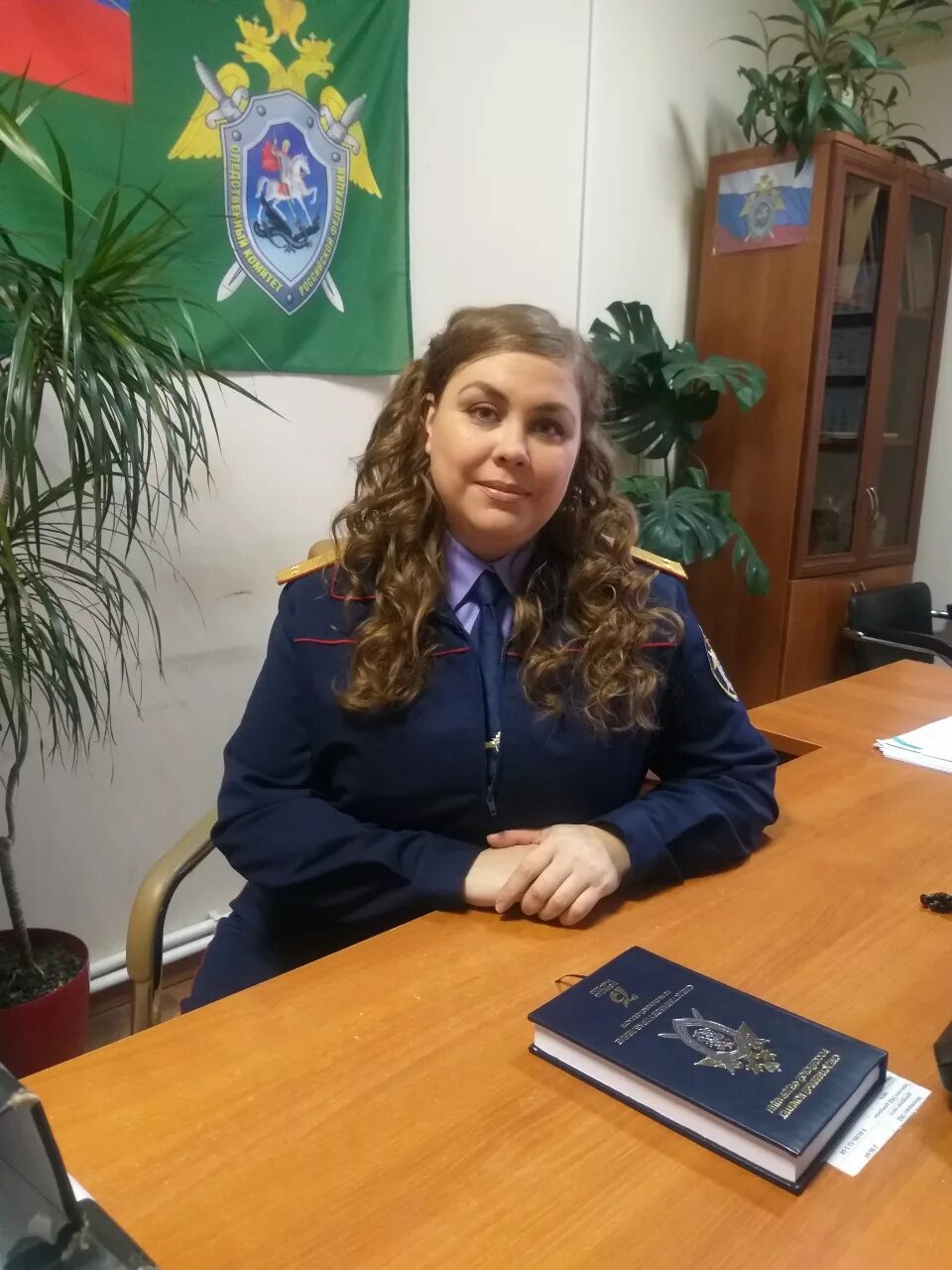 Должность следователя. Форма помощника следователя. Помощник следователя вакансии москва. Общественный помощник в следственном комитете. Помощник следователя.