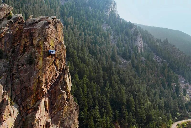 скала высотой 100 метров. фри соло алекс хоннольд гора. алекс хоннольд фри соло. скала 100 метров. камень навислый усьва.