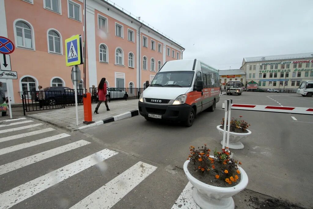 Колхозная площадь смоленск маршрутки. Автовокзал смоленск. колхозная площадь. старый автовокзал смоленск.
