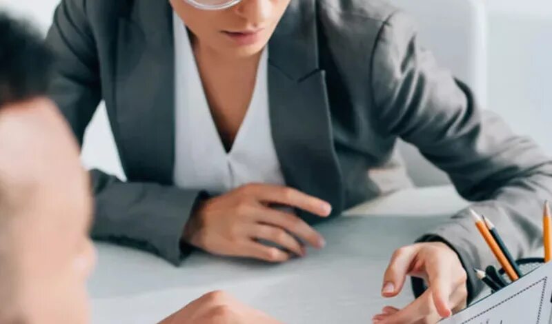 довольный клиент. заемный персонал это. лизинг для бизнеса. деловой этикет визитки. фото предоставляются.