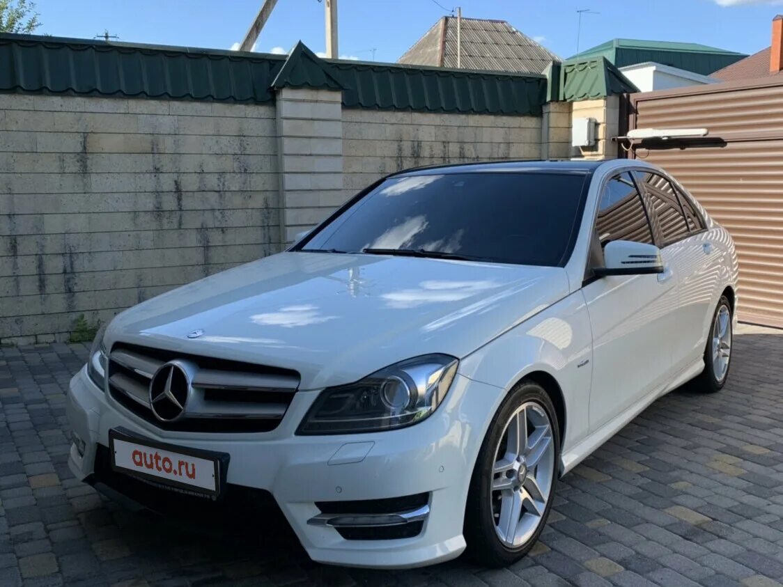 Куплю мерседес 2011. Mercedes-Benz w204 Restyling. Mercedes Benz w204 белый. Mercedes c w204. Мерседес w204 Рестайлинг.