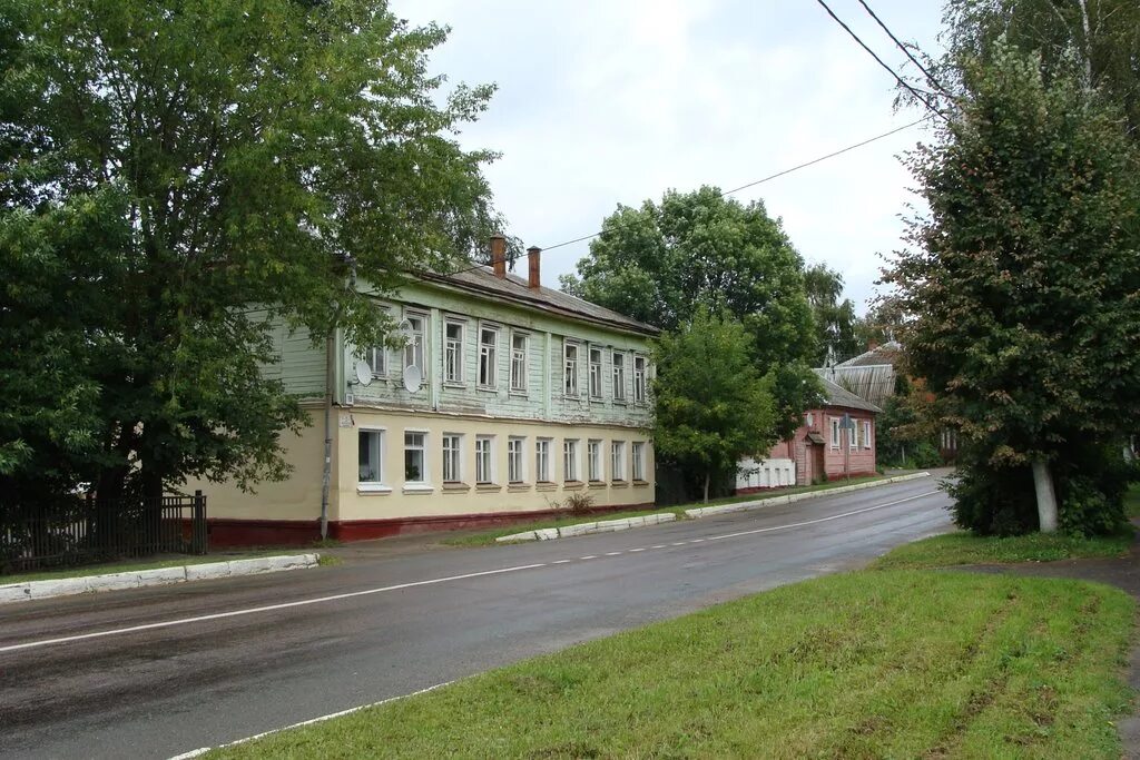 Волоколамск руза. Революционная, 9. Улицы волоколамска. Город волоколамск улица октябрьская площадь 14. Октябрьская площадь волоколамск.