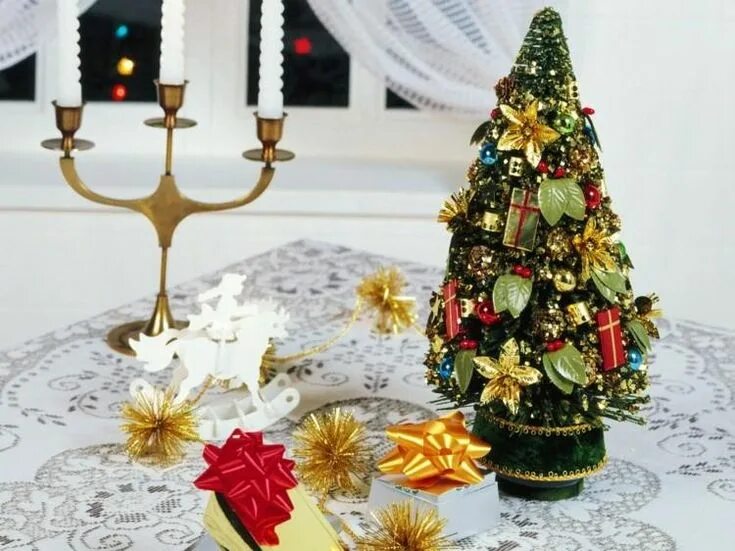 Маленькая, но яркая новогодняя елка - 52 примера Small christmas trees decorated