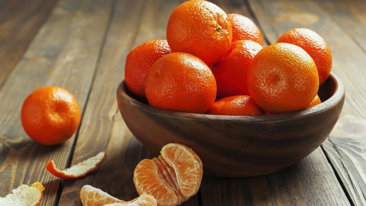 Мандарин сегодня. Мандарин. Мандарины в тарелке. Красивые мандарины. Тарелка "апельсин".
