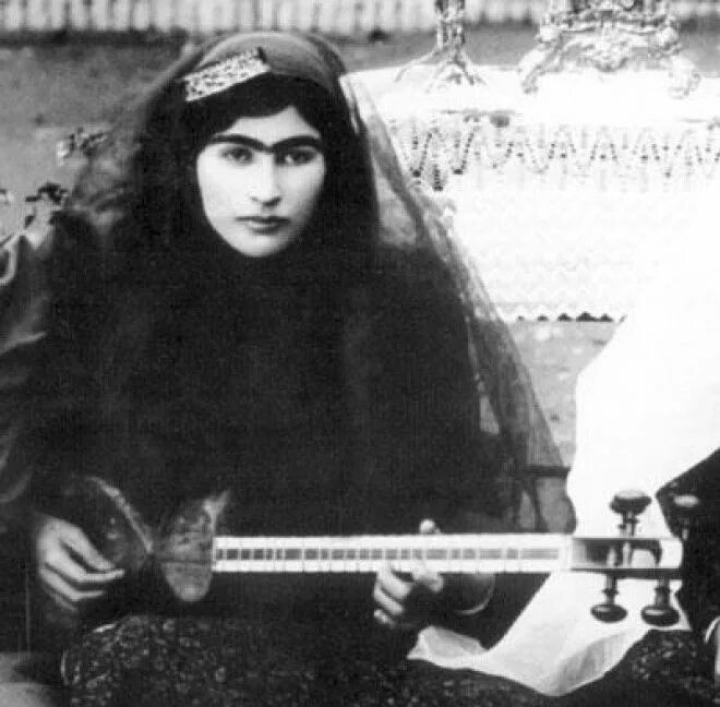 Анис аль долях принцесса настоящее. Анис Аль долях. Принцесса Qajar. Принцесса Аль долях. Принцесса из Ирана анис Аль-долях.