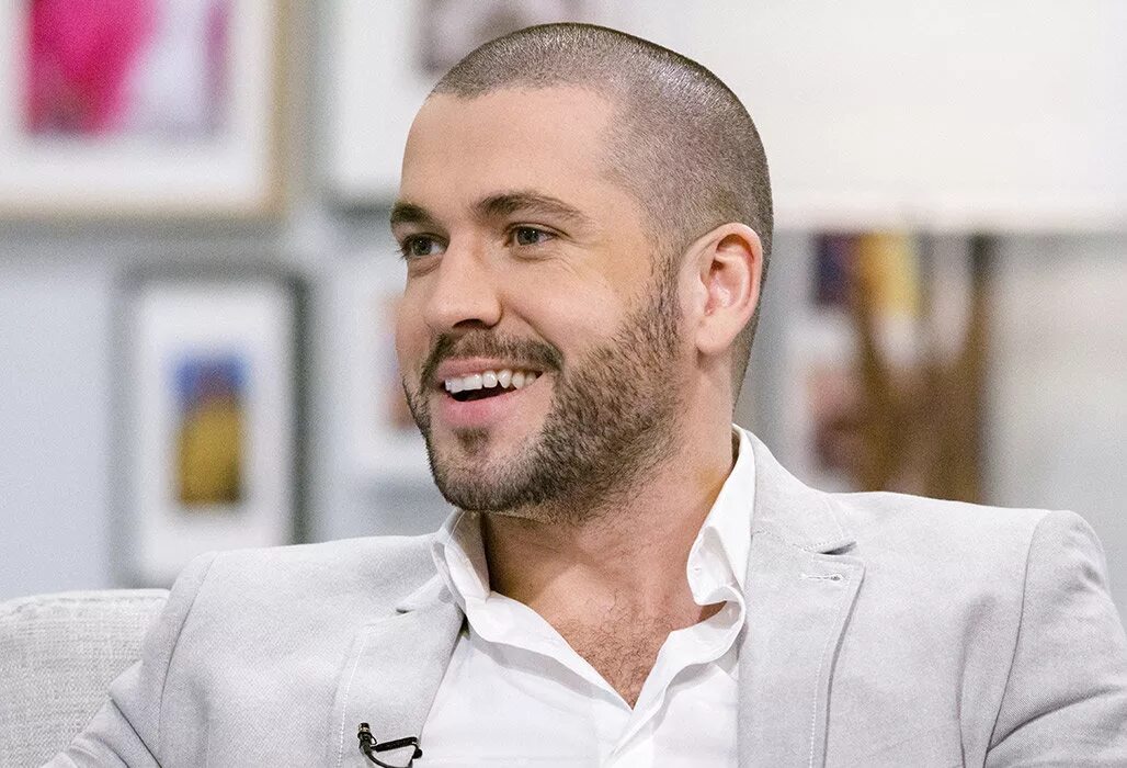 5 июня мужчина. Shayne Ward. Shayne Ward стрижка. Стрижка под машинку. Мужские стрижки под машинку.