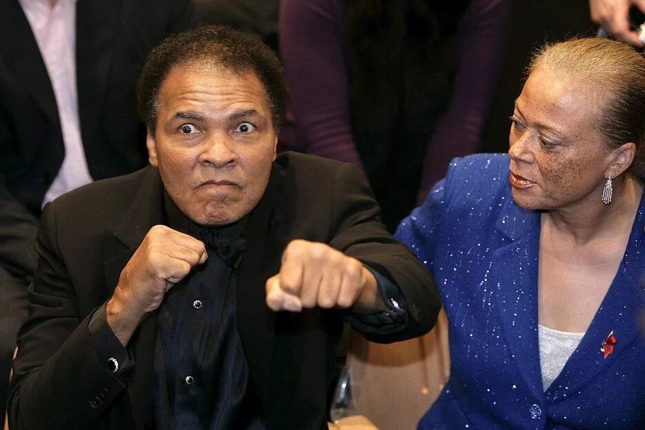 болезнь мухаммеда. мухаммед али болезнь. болезнь мухаммеда. мухаммед али болезнь. мухаммед али болезнь паркинсона.