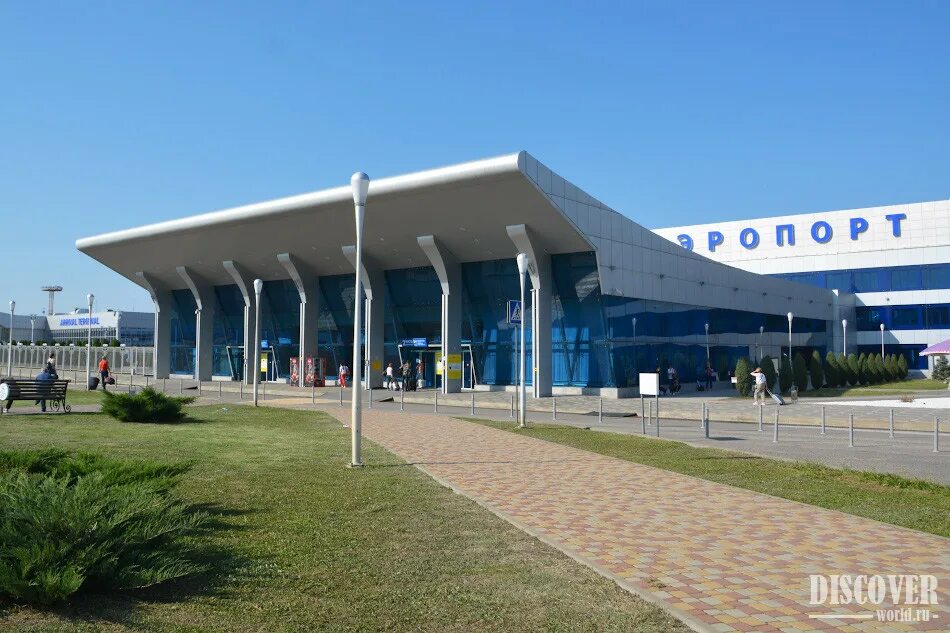 Аэропорт Минеральные воды трансфер. Подъезд к аэропорту аэропорту Минводы. Аэропорт Минеральные воды парковка. Мин воды аэропорт.