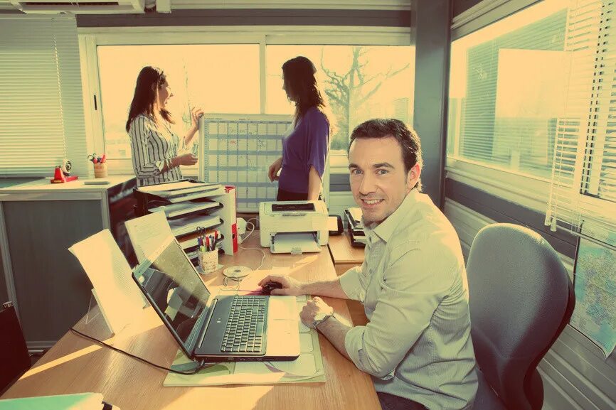 Кэдди гольф. Случайная подработка. Общение с коллегами. Офис менеджер. Для выполнения производственных задач.