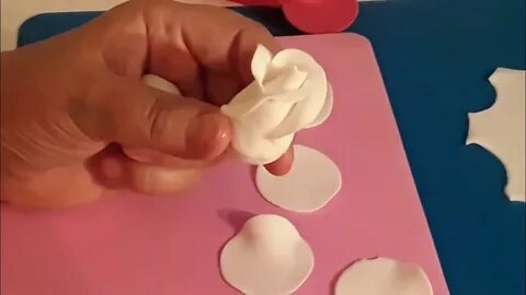 Для приготовления сахарной мастики применяется