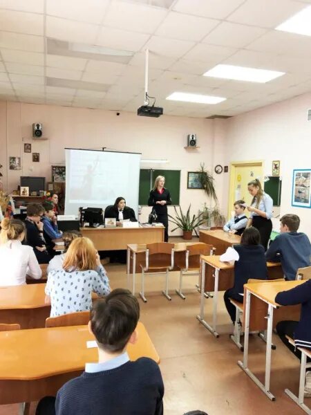 Школа 140 екатеринбург. Новая 167 школа екатеринбург. Школа 16 екатеринбург. Рейтинг школ екатеринбурга. Количество мест в школах екатеринбурга.