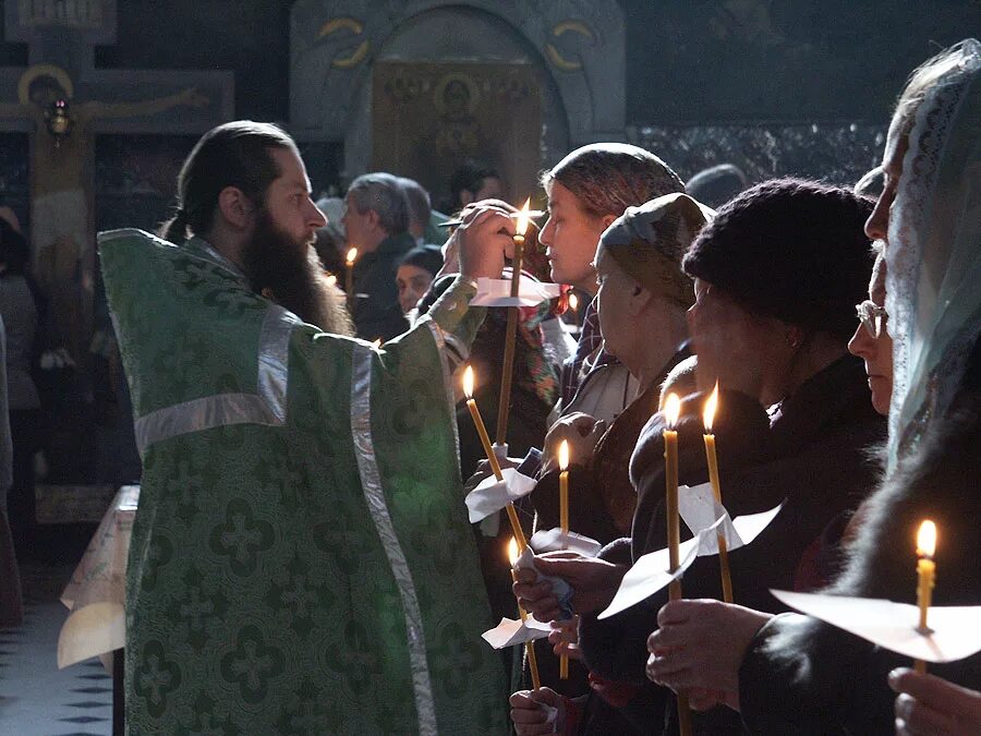 Православную службу вечернюю. Таинство Елеосвящения в православной церкви. Елеопомазание Соборование. Таинство Елеосвящения Соборование. Таинство Святого елея Соборование.