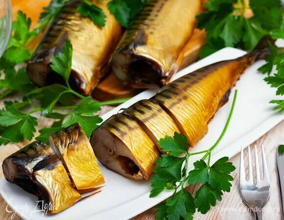 Скумбрия холодного копчения с дымогенератором. Скумбрия хк. скумбрия холодного копчения. скумбрия холодного копчения с картошкой. скумбрия горячего копчения.