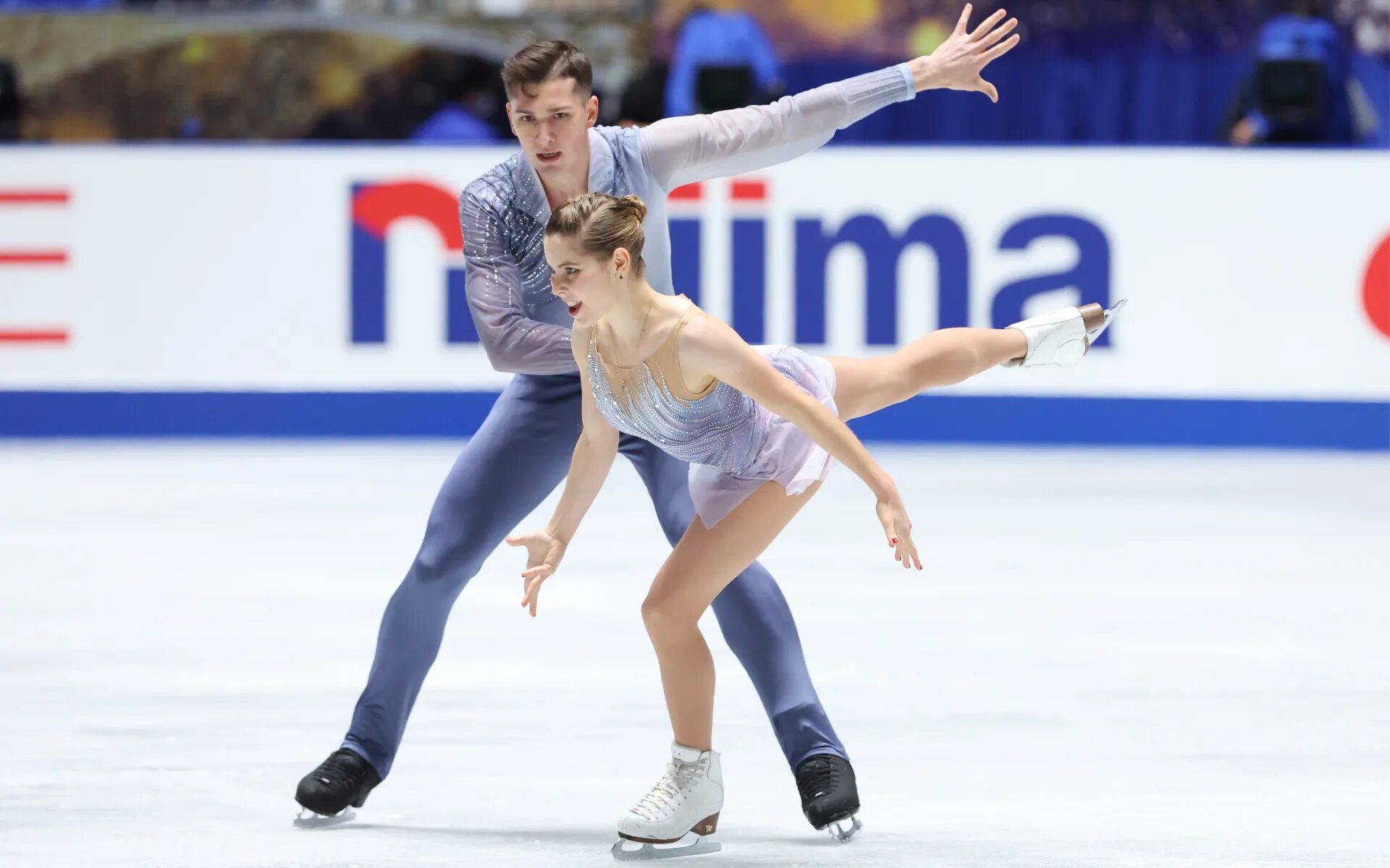 Мишина галлямов чемпионат европы. Анастасия мишина и александр галлямов 2022. Анастасия мишина и галлямов короткая программа 2021. Мишина галлямов программа 2021. Анастасия мишина и александр галлямов.