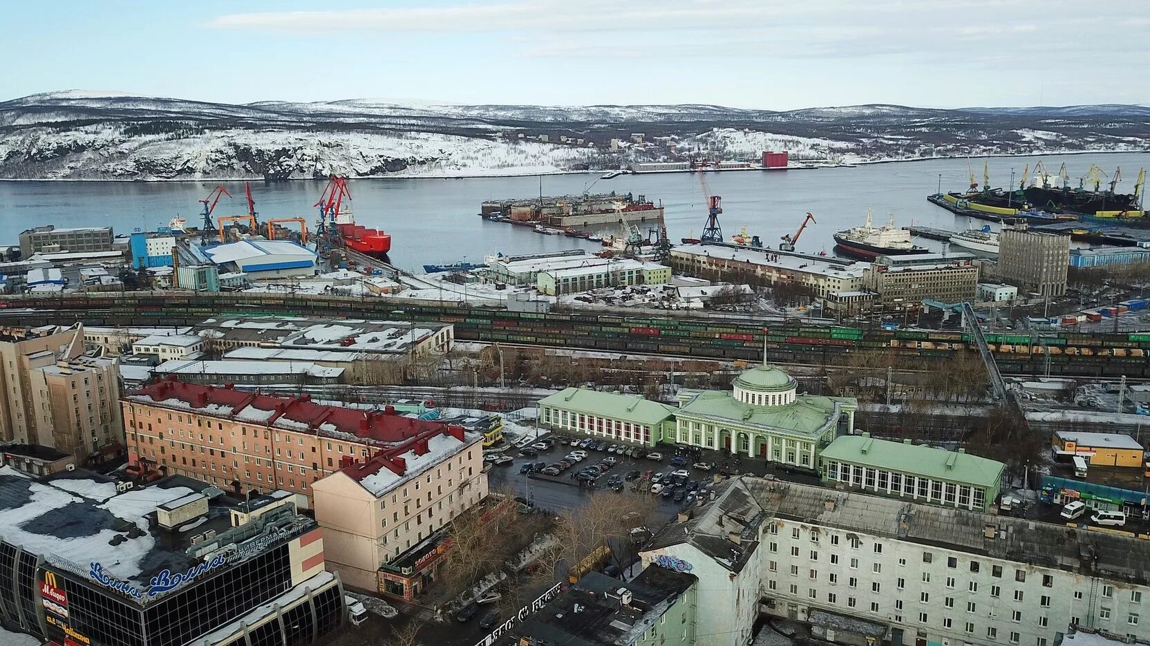 Области северных городов. Арктика Мурманская область. Мурманск город Арктики. Зона – Портовая в Мурманске. Мурманск Север Арктика.