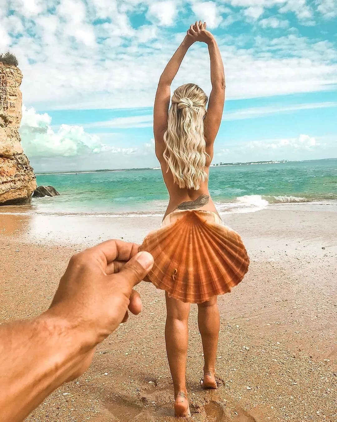 Необычные фотосессии на пляже. Девушка в ракушке. Необычная фотосессия на море. Идеи для фотосессии на море. Хочу быть необычной