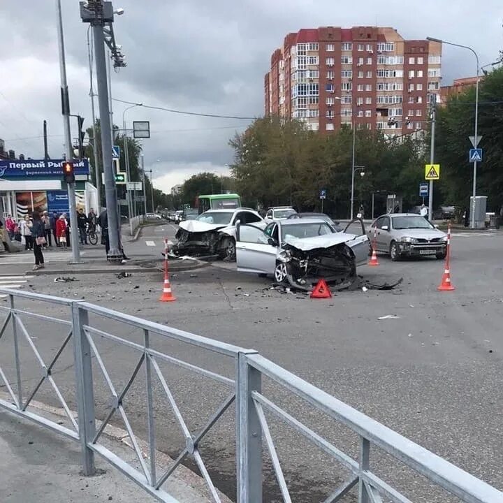 Дтп омск тюмень за сутки. Дтп в тюмени за последние сутки. Перекрёсток мельникайте и харьковской. Дтп в исетское тюменской области. Сводка дтп в тюмени за последние сутки.