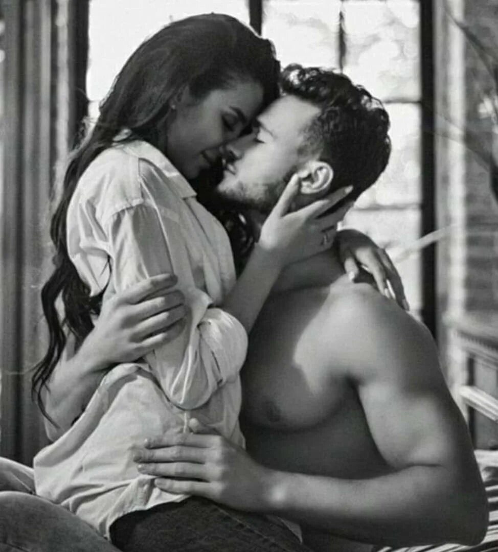 Мужчина и женщина страсть. Иллюстрации к любовным романам. Страсть тела. Живопись любовь и страсть. В объятиях страсть читать.