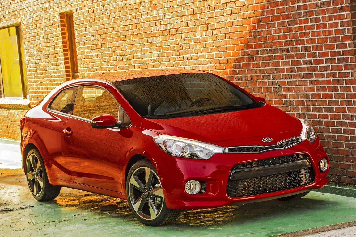 Купить купе скидка. Kia Cerato Koup 2014. Kia Cerato Koup. Киа Серато купе 2013. Новая Киа Серато купе.