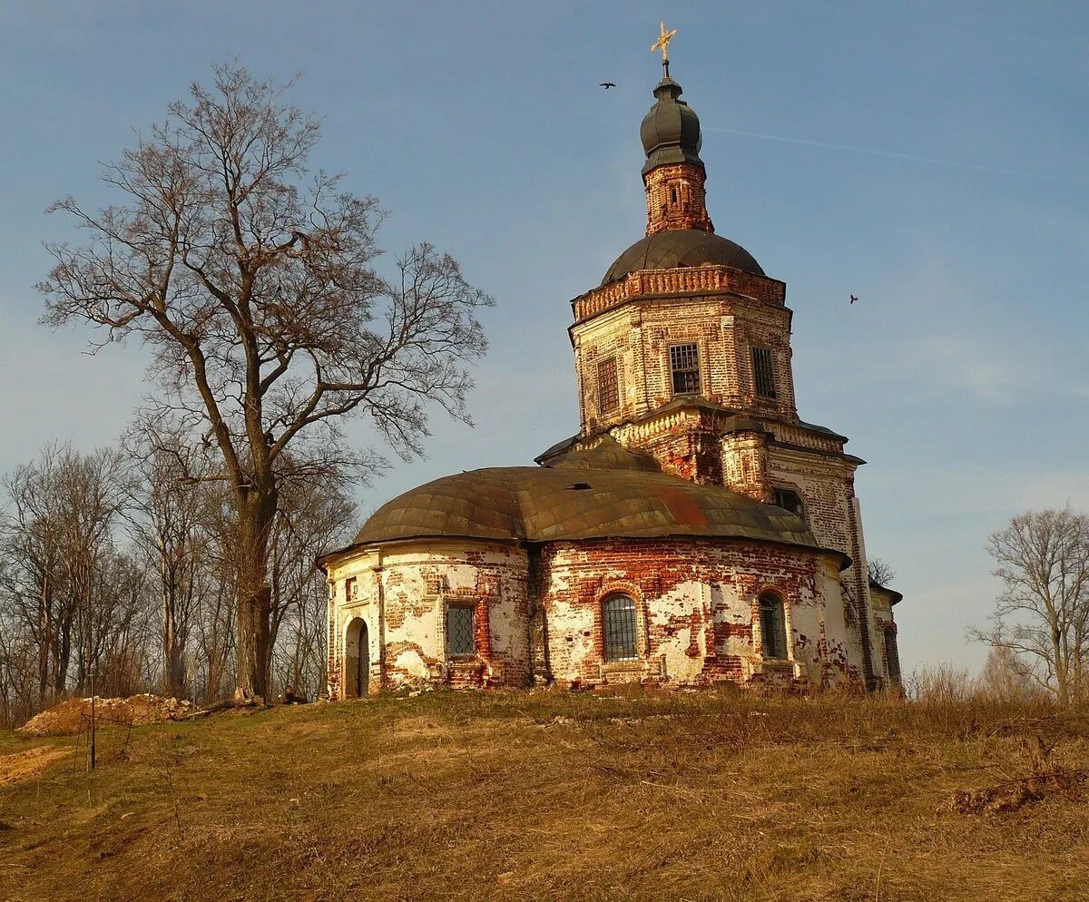 Старые сайты храмов. Старинная Церковь. Старый храм. Старая церквушка. Стороя.Церковь.