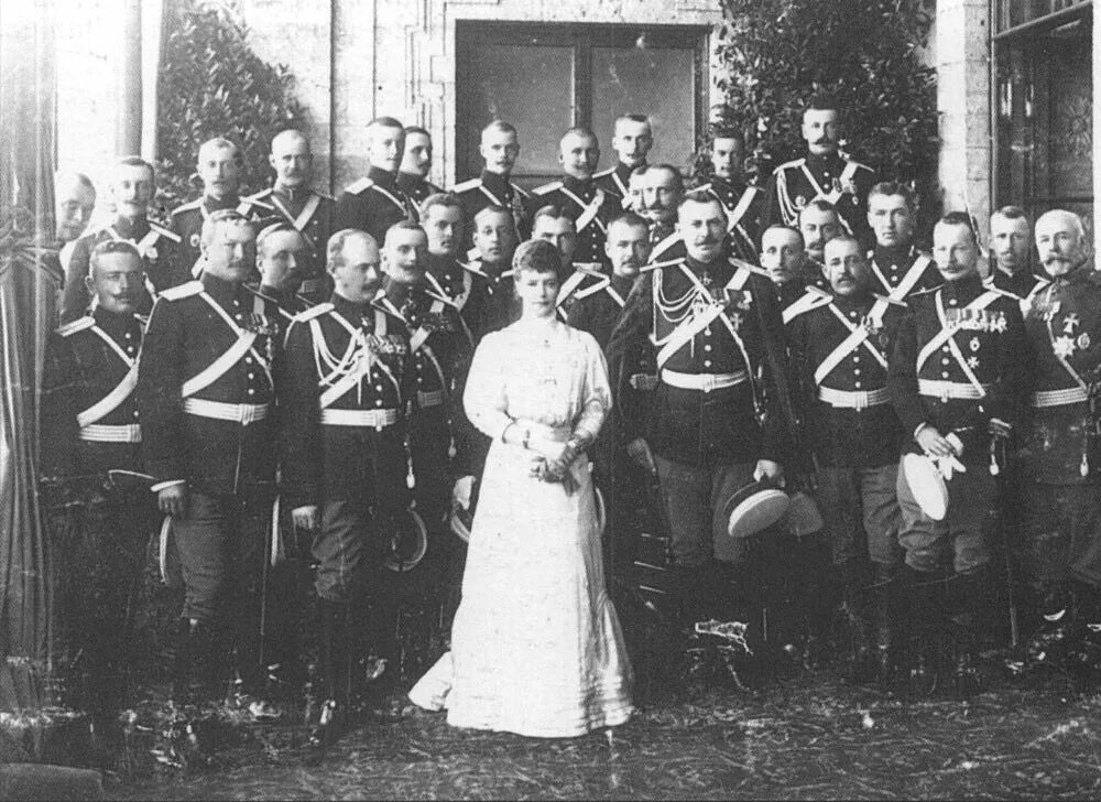 Ея величества. Ея величества. Похвальное письмо императрице елисавете петровне. Ея величества. Штандарт лейб гвардии и кирасирского ея величества полка.