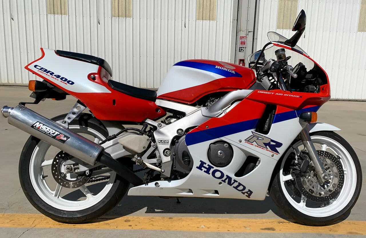 Honda cbr400rr nc29. Мотоцикл Honda CBR 400. Honda CBR 400rr 1989. Хонда СБР 400 рр.