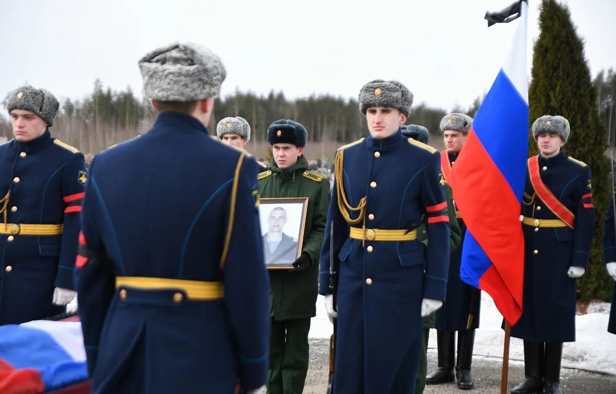 Новости 27.03 2024. Похороны военнослужащего. Президентский полк Украины. Похороны военнослужащего погибшего на Украине 2022.