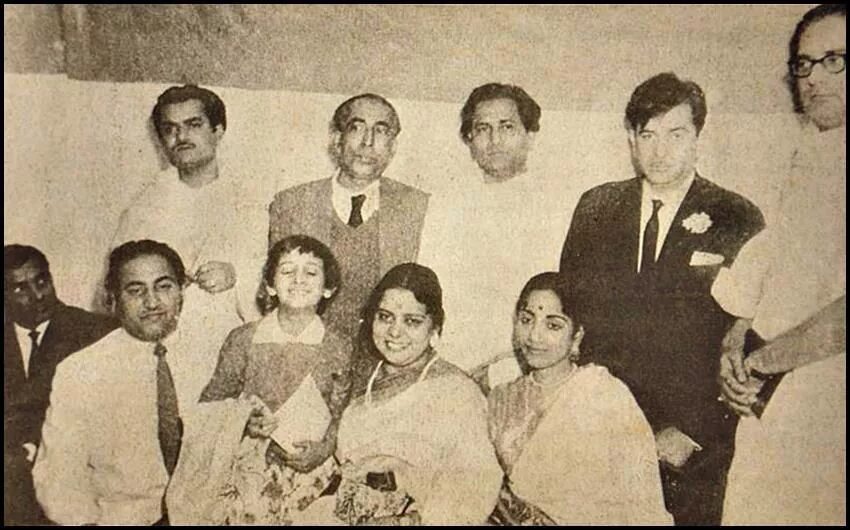 From Baby Pics To Before Marriage Times, These Unseen Pics Of Kapoor Khaandan Wi