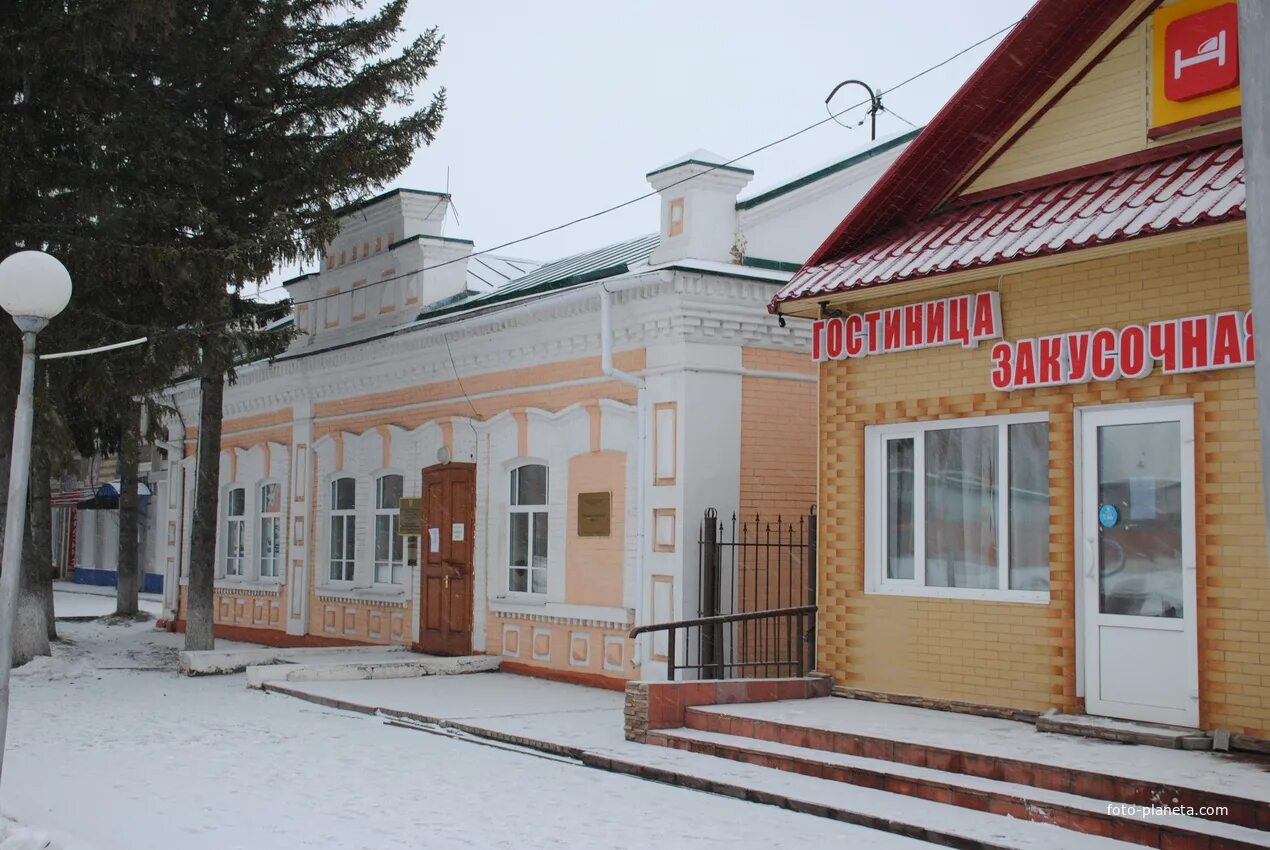 Тюкалинск природа. Тюкалинск библиотека. Тюкалинск библиотека. Тюкалинск библиотека. Тюкалинск парк.