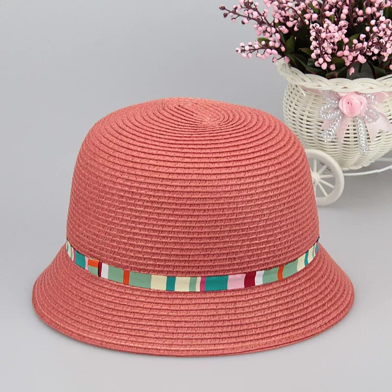 шляпа "колокольчик". шляпа колокол. шляпа в форме колокольчика. шляпка колокольчик женская. шанель шляпа колокольчик.