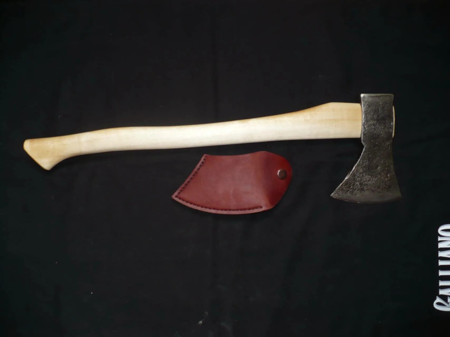 Топор в подарок. Строение секиры. Crkt woods nobo. "железный волк" книга читать. Читать время секир железные волки.