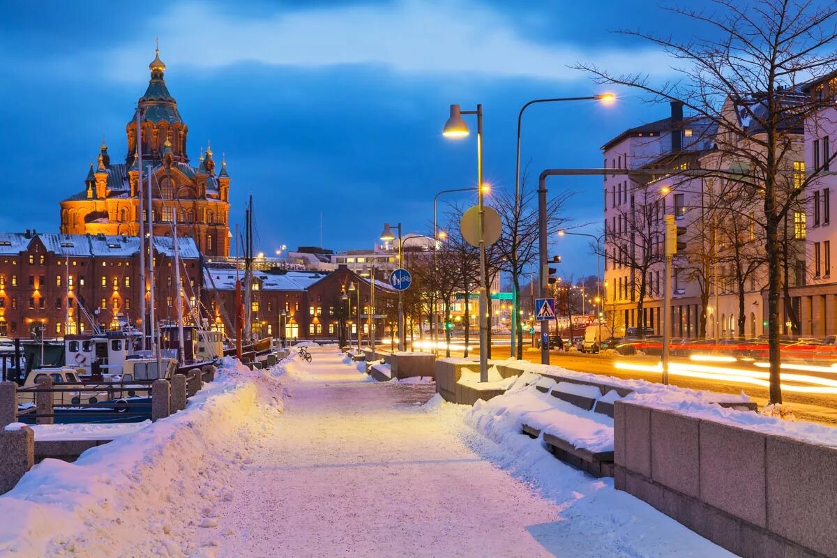 Финляндия январь. Финляндия Хельсинки зимой. Город Гельсингфорс в Финляндии. Финляндия столица Хельсинки зимой. Хельсинки улицы столицы зимой.
