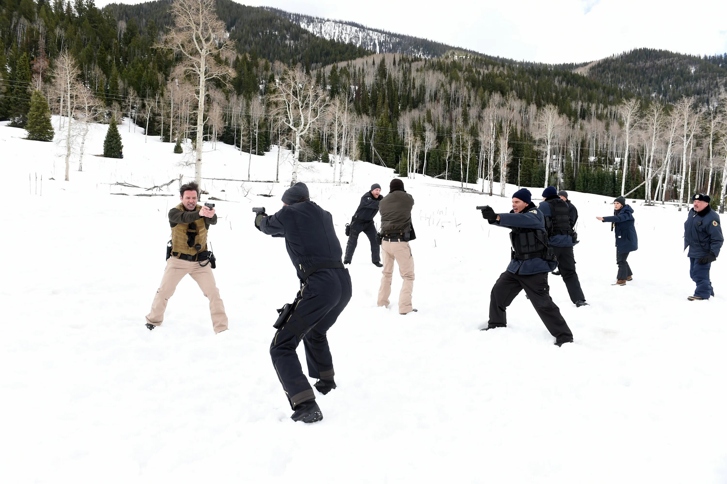 элизабет олсен ветреная река. ветренная реках. ветренная реках. келси чоу ветреная река. ветренная реках.
