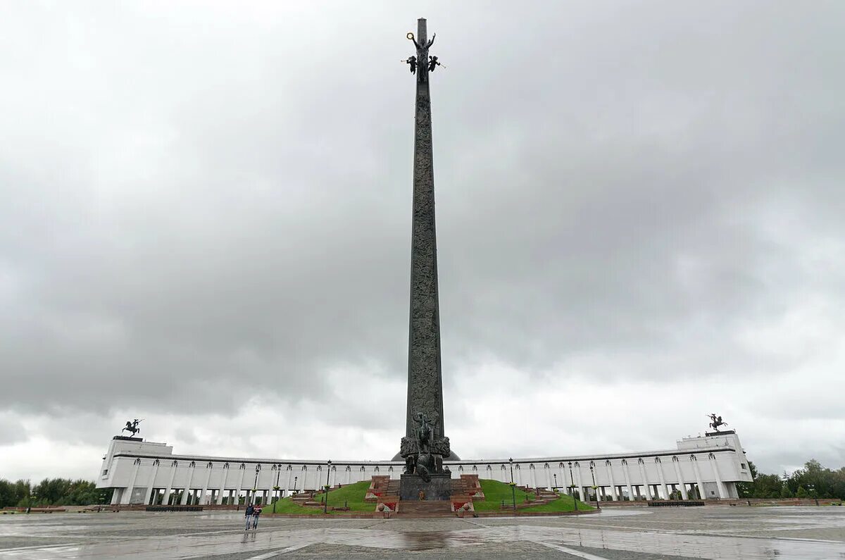 Памятник победы. Обелиск на Поклонной горе в Москве. Обелиск парк Победы Москва. Монумент Победы Москва Поклонная гора. Парк Победы на Поклонной горе памятники.