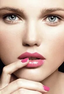 Lip makeup