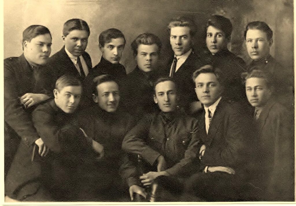 род шуклиных. год рождения глазова. леушина анна михайловна. барамзина татьяна николаевна вов. год рождения глазова.