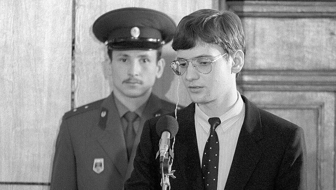 Приземлился на красной площади в 1987. Матиас Руст 1987. Матиас Руст на красной площади 1987. Матиас Руст в Москве. Руст приземлился на красной площади в 1987.