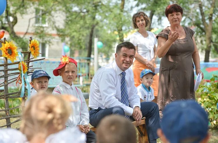 Погода на неделю липовцы приморский. Поселок Липовцы Приморский край. П Липовцы Приморский край Октябрьский район. Липовцы (посёлок городского типа, Приморский край). Администрация пгт Липовцы Приморский край.