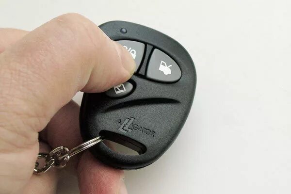 чип иммобилайзера пассат б5. чип иммобилайзера пассат б4. автосигнализация аллигатор брелок 3 кнопки. не работает брелок открывания. брелок мазда 3.