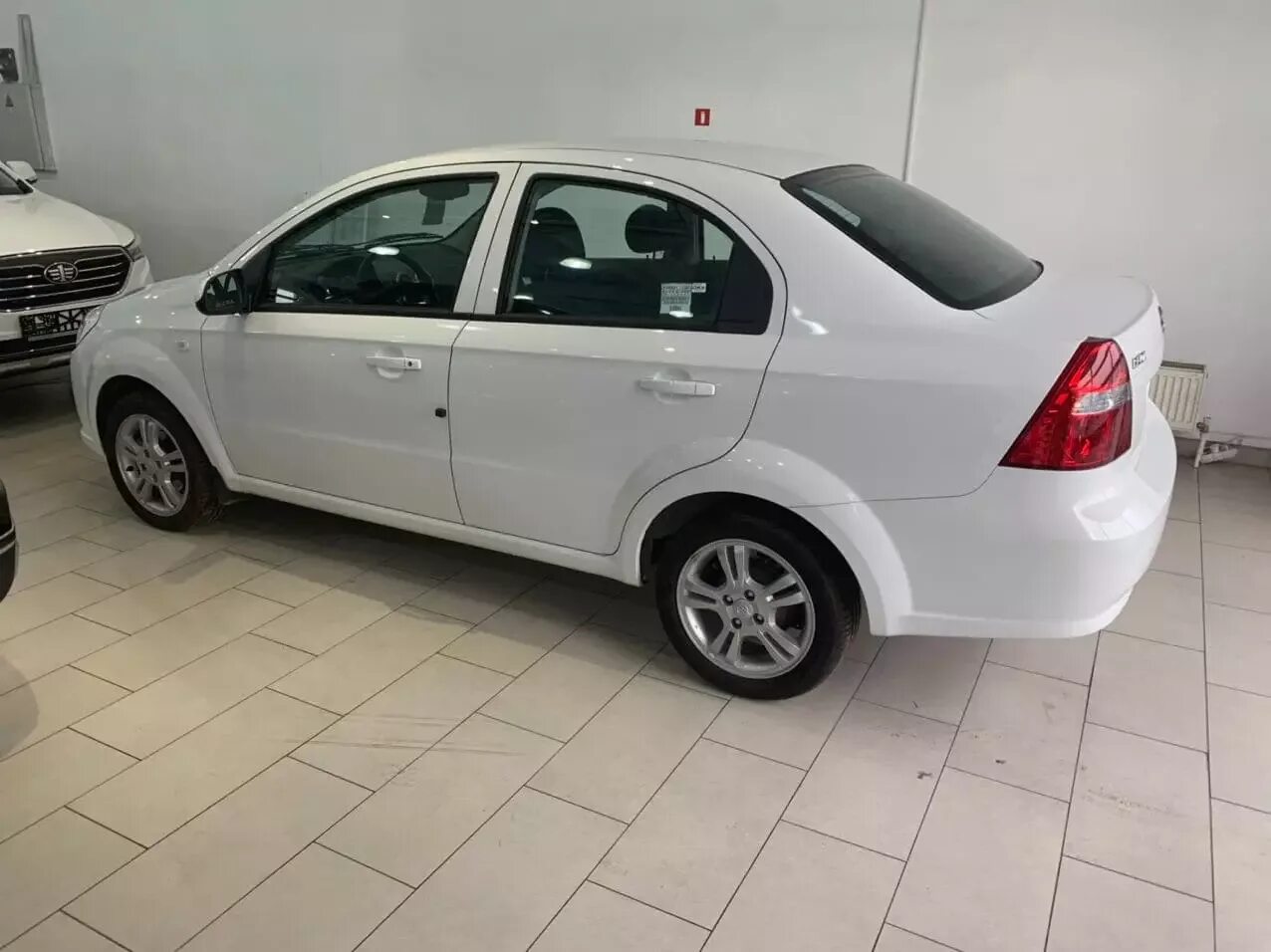 Ravon 3 автомобиль. Aveo chevrolet nexia 3. 205 60 р15 нексия р3. Ravon 3 автомобиль. Шевроле нексия р3.
